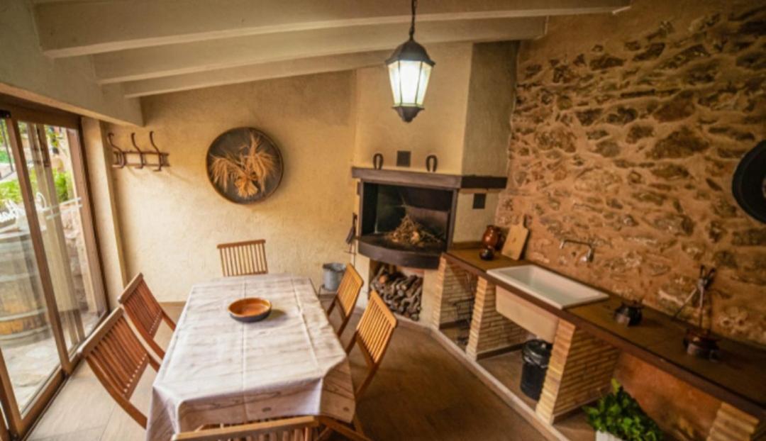 Casa Rural Abascal Cella Exterior photo